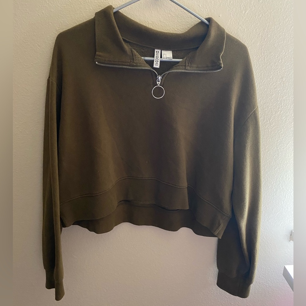 H&M Olive Green Cropped Zippered Sweatshirt